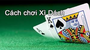 Game bài xì dách thu hút đông đảo người tham gia